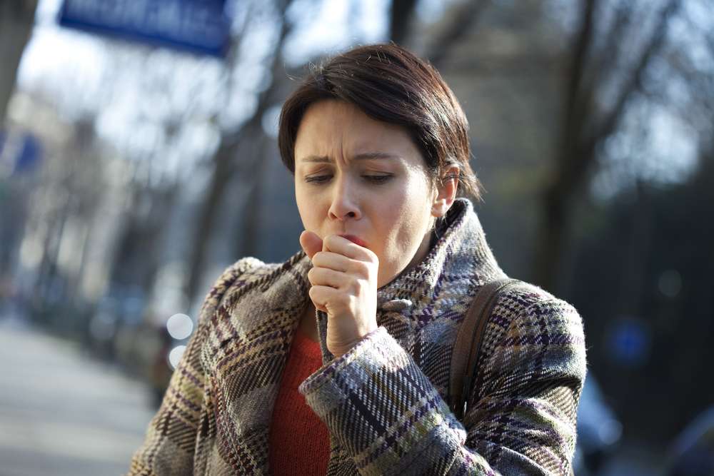 Как вылечить больного от кашля